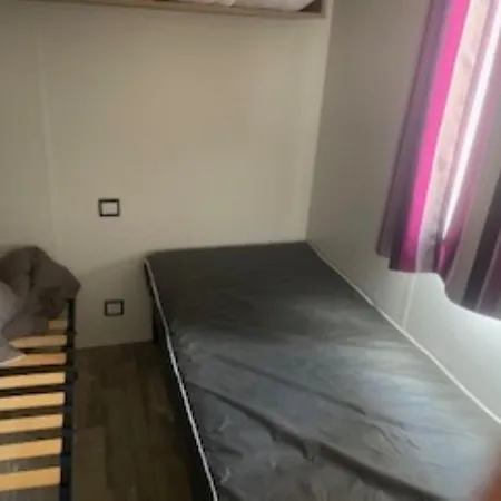 La 4 Etoiles Emplacement E29 3ch 1sdb Clim Διαμέρισμα